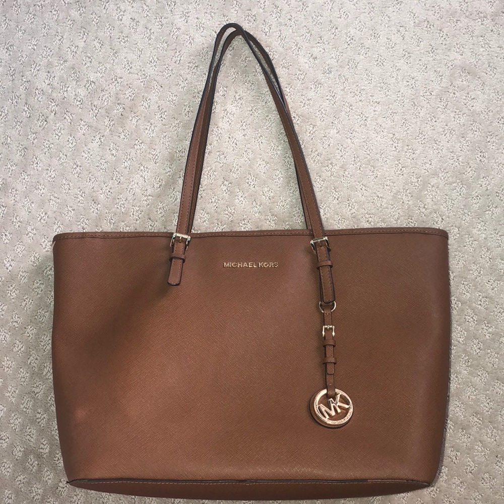 Jet Set Travel Medium Michael Kors purse